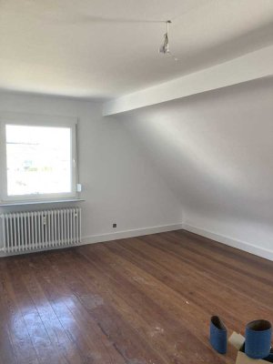Helle 3-Zimmer Dachgeschosswohnung in Baden-Baden Weststadt