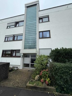 Helle 3-Zimmer-Wohnung mit Balkon und Stellplatz in Leinfelden
