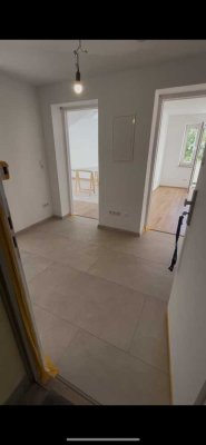 Erstbezug nach Sanierung mit Balkon: exklusive 2-Zimmer-Wohnung in München + Abstellkammer