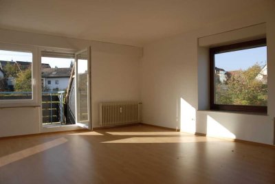 Weitblick: 4-Zi-Whg. mit Balkon und herrlicher Aussicht in Bad-Herrenalb Neusatz