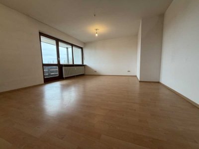 CHARMANTE WOHNUNG MIT BALKON IN BEGEHRTER LAGE VON LANDSHUT