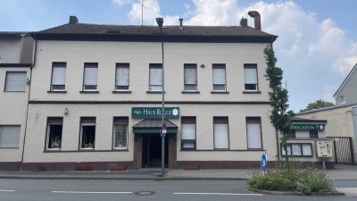 Mehrfamilienhaus mit Gewerbeeinheit, 6 Wohneinheiten & 10 Stellplätzen
