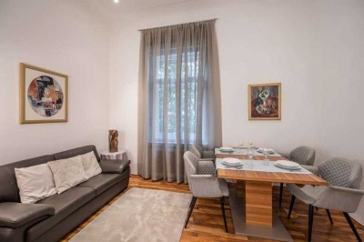 Exklusive, modernisierte 2-Zimmer-Wohnung mit Balkon und Einbauküche in Hennigsdorf