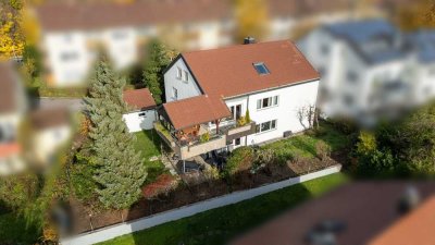 Charmantes Dreifamilienhaus mit großzügigem Garten in ruhiger Lage von Stuttgart-Elbelen