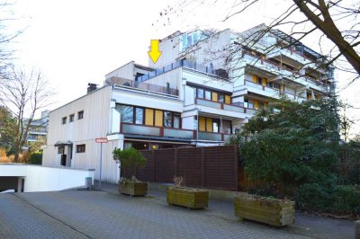 Lichtdurchflutete Penthouse-Wohnung, Dachterrasse, Wintergarten, Stellplatz, Aufzug!