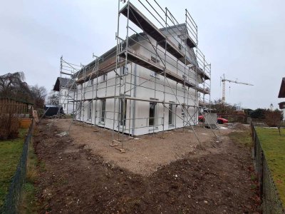 Erstbezug gehobene DHH mit S-Bahn-Nähe, fußläufig zum Bahnhof, top Anbindung nach München