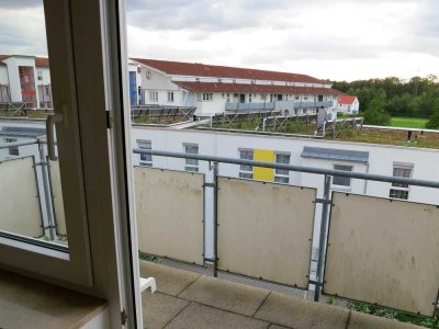 Teilrenovierte 3,5-Zimmer-Dachgeschosswohnung mit Südewestbalkon und TG-Stellplatz
