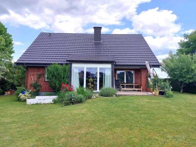 Neuwertiges absolut ruhig gelegenes EFH in Detmold-Heidenoldendorf