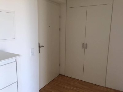 Moderne 1,5-Zimmer Neubau Wohnung mit Balkon