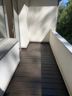 Direkte Uninähe - Helle gut geschnittene 2-Zimmer Wohnung in Wuppertal-Elberfeld mit Balkon