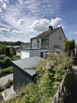 Ein- bis Zweifamilienhaus! Ideal als Mehrgenerationenhaus in toller Lage