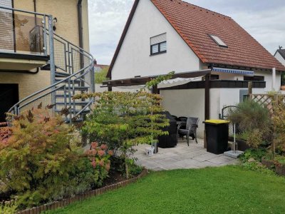 5-Zimmer-Wohnung im 1.OG mit eigenem Garten