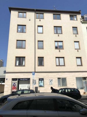 1-Zimmer Altbauwohnung mit Wohnküche in der Au