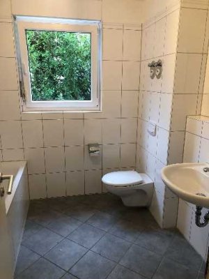 Freundlich möblierte Wohnung mit 2 Terrassen und 1 Balkon in Freiburg Günterstal zu vermieten
