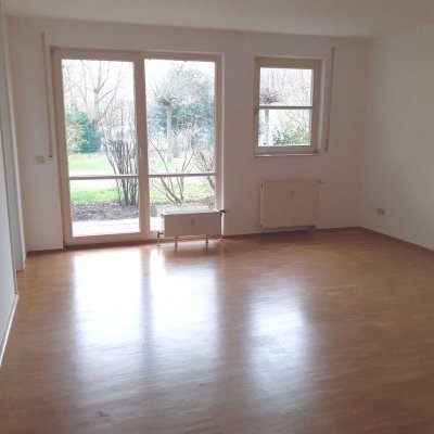 Ihre Kapitalanlage! Schicke 2-Zimmer-Erdgeschoß-Wohnung mit Terrasse + TG-Platz! Mit Erbpacht!