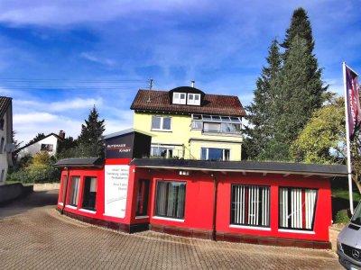 Einfamilienhaus mit ELW ( 11 Zimmern ) und Gewerbeanteil - vielseitig nutzbar