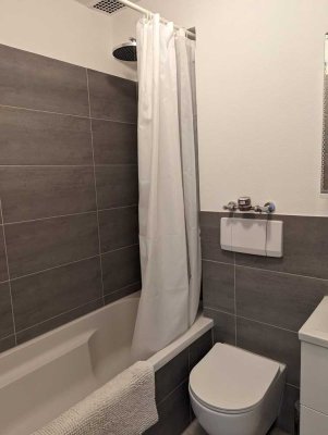 Geschmackvolle 2-Raum-Hochparterre-Wohnung mit geh. Innenausstattung mit Balkon und EBK