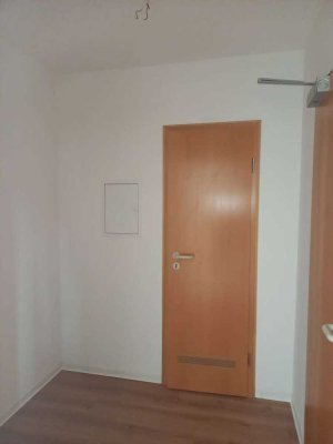 modernisierte 2-Raum-Wohnung m. gr. Balkon in Eisenacher Zentrum - Besichtigung für 16.06.2026 14.00