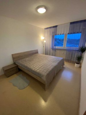 Stilvolle, neuwertige möblierte 2-Zimmer-Wohnung  auf Zeit (mind. 2 Mo)