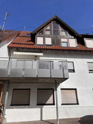 Attraktive 3-Zimmer-Wohnung mit Balkon und EBK in Gechingen