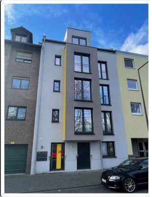 Attraktive Kapitalanlage: Modernes Mehrfamilienhaus in bester Rheinlage in Köln Niehl