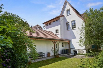 Mehrfamilienhaus mit Urlaubsflair – Wohnen und Vermieten im Herzen von Bad Meinberg