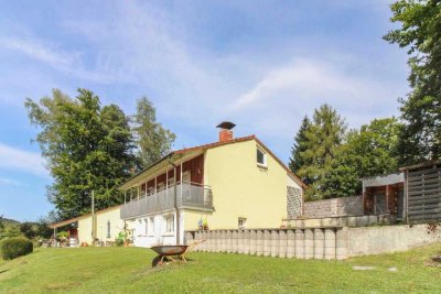 Traumhaftes Anwesen mit Villa und Einliegerwohnung mit sep. Eingang in naturnaher Wohnlage