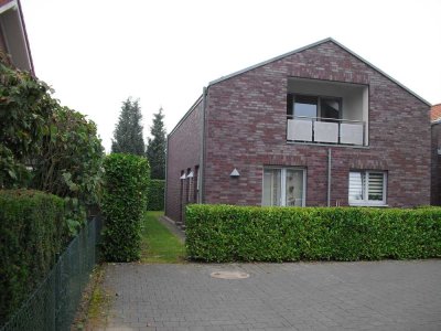Erdgeschosswohnung mit Terrasse und offenem Kamin