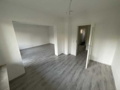 2-Zimmerwohnung im Erdgeschoss mit Balkon und ebenerdiger Dusche