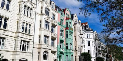 Exklusive sanierte Altbauwohnung in Jugendstilhaus am Volksgarten