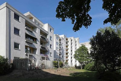 Toll geschnittene Wohnung mit Balkon und viel Tageslicht // 3.OG rechts