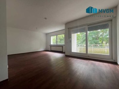 Jetzt Zuschlagen! Gepflegte 3 Zimmer Wohnung mit Balkon und Gäste-WC!