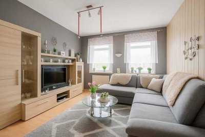 Top Kapitalanlage im Herzen von Brake – Charmante Doppelhaushälfte mit großem Garten