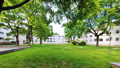 ** Direkt vom Vermieter: Schöne, helle 3-Zimmer-Wohnung mit Einbauküche & Loggia **