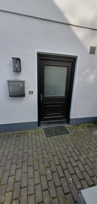 Sehr schönes möbliertes 1-Zimmer-Apartment für Wochenendheimfahrer In Hennef (Sieg)
