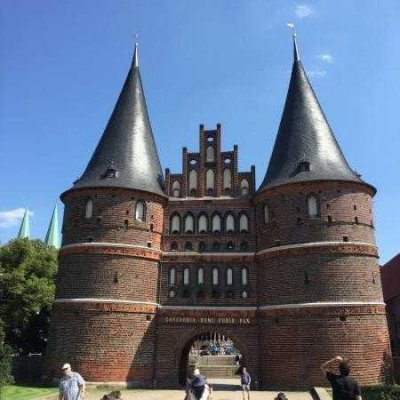 - LINDENSTRASSE  - super zentral - top 1,5 - Zimmerwohnung