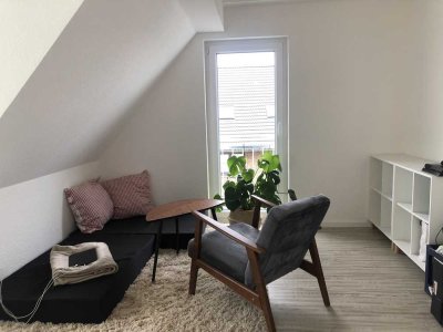 Lichtdurchflutete Dachgeschosswohnung, Zweitbezug, EBK in ruhiger Wohnlage