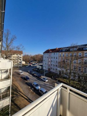 3,5 Raumwohnung mit Balkon im Obergeschoss