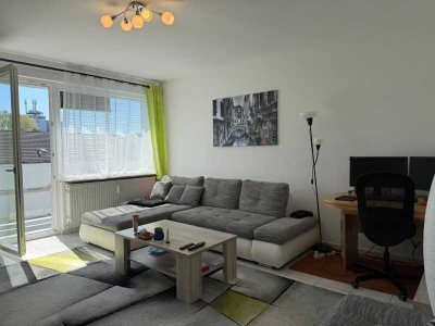 *Lichtdurchflutete Wohnung für den  Single oder das Paar mit Balkon*