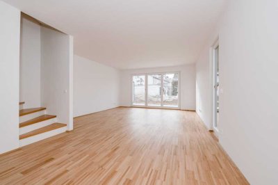 Viel Platz in Vaterstetten! Modernes und helles Reiheneckhaus mit schönem Garten.