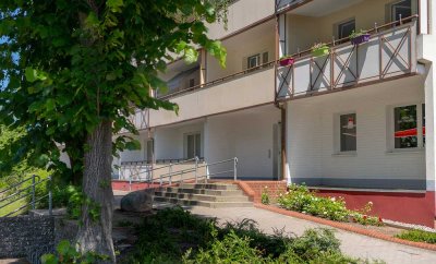 Schöne Wohnung mit geräumiger Wohnküche