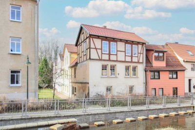 Teilsaniert zum Fertigstellen: Reihenendhaus mit Charme für Heimwerker in Gernrode (Harz)