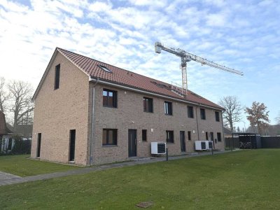 Erstbezug Wohnhöfe "Eiermarkt": Großzügiges Reihenmittelhaus mit Terrasse und zwei Stellplätzen