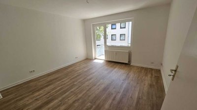 renovierte schöne 2-Zi-Whg. mit 2 Balkonen