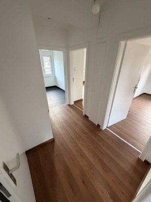 2-Zimmer-Wohnung in Karlsruhe | Renoviert | Schallschutzfenster