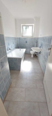 Helle renovierte 1 ZKB Wohnung mit Süd - Balkon