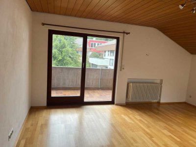 Ansprechende 3-Zimmer-Wohnung mit Balkon und Einbauküche in Donzdorf