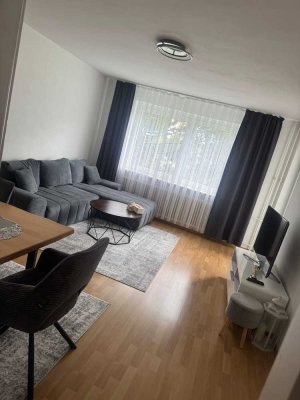 Modernisierte 2-Zimmer-Wohnung mit Balkon und Einbauküche in Ludwigshafen
