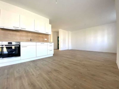 Helle 3-Zi-Wohnung - Großer Balkon - EBK - Stellplätze in Parkhaus