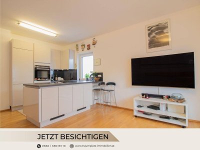 Leibnitz! Penthouse-Feeling – Dachgeschosswohnung mit Südbalkon, Lift &amp; optional. 2 überdachten Stellplätzen